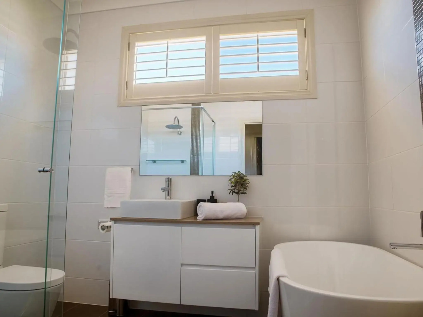 Magnificent Lakeview House - Long Jetty