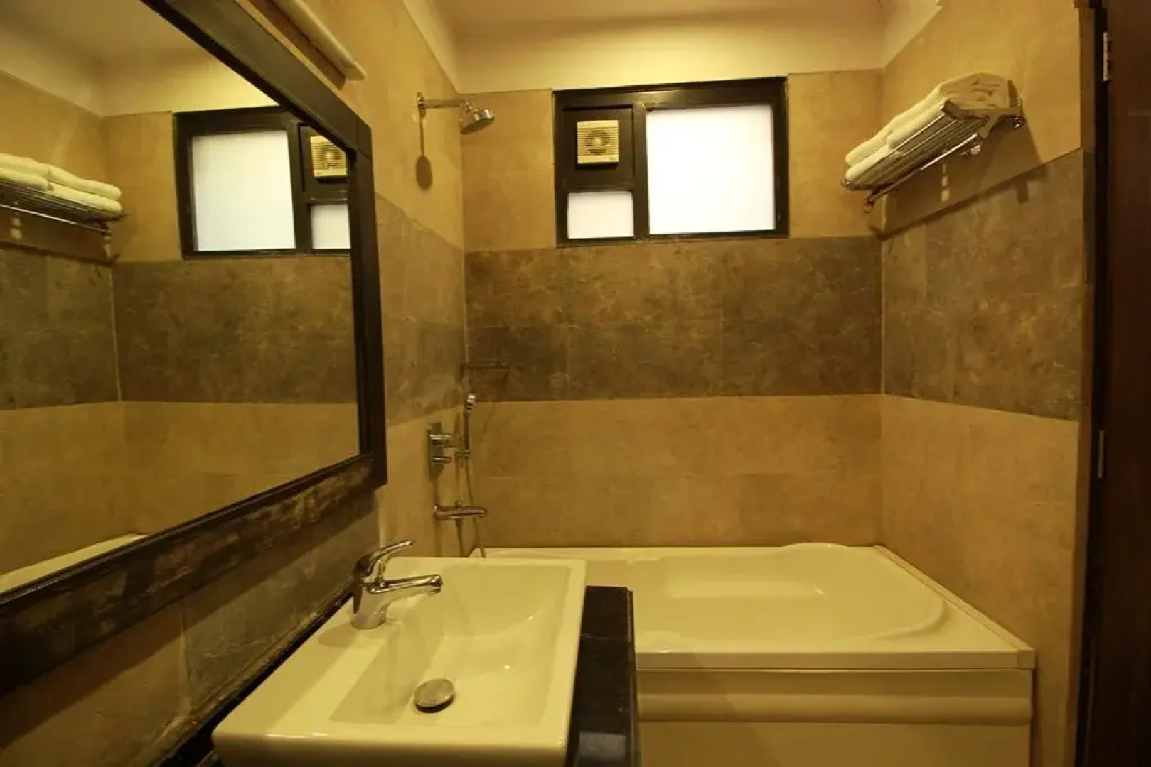 Hotel Inderlok Ananta