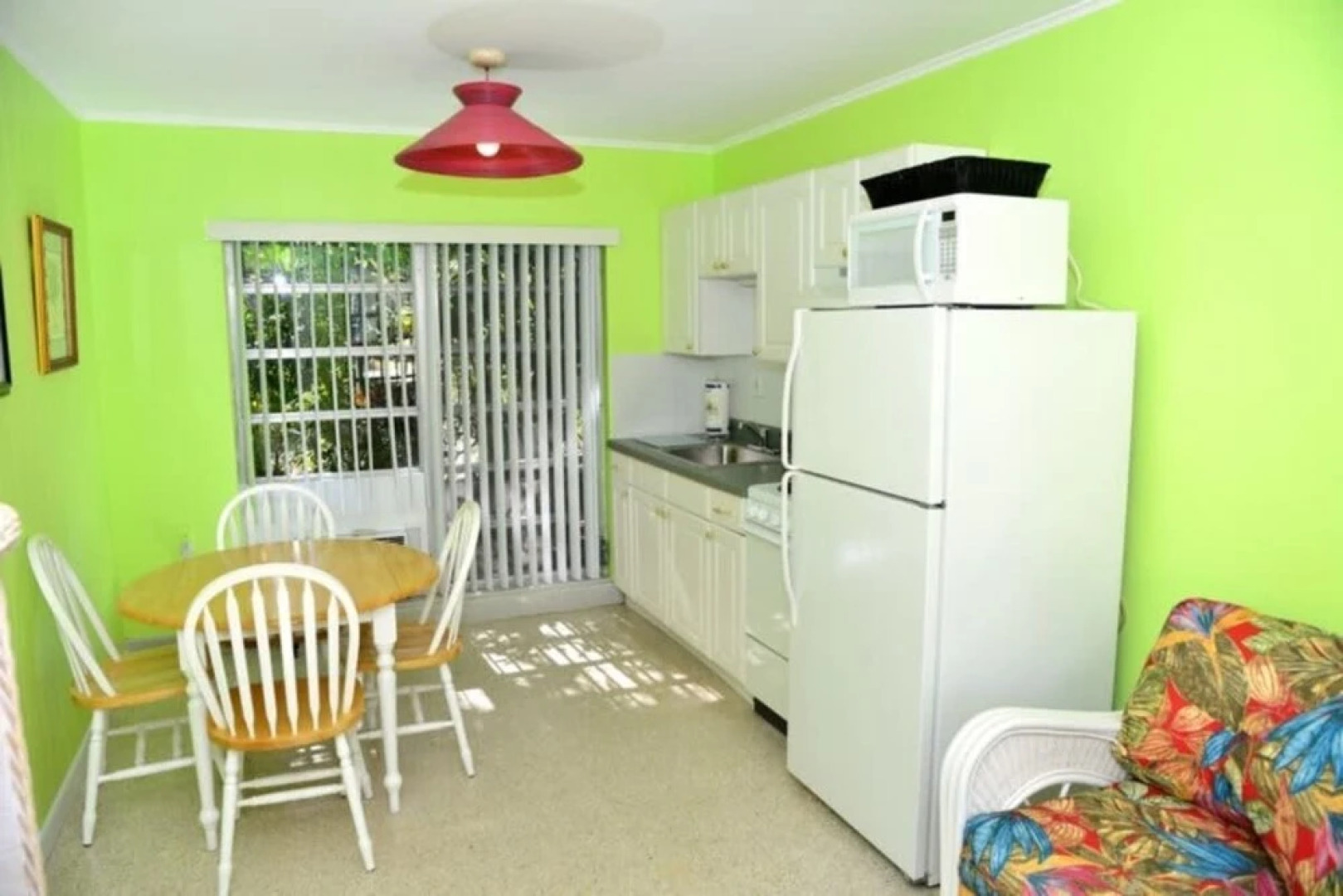 THE Palmview AND Sandpiper Inns