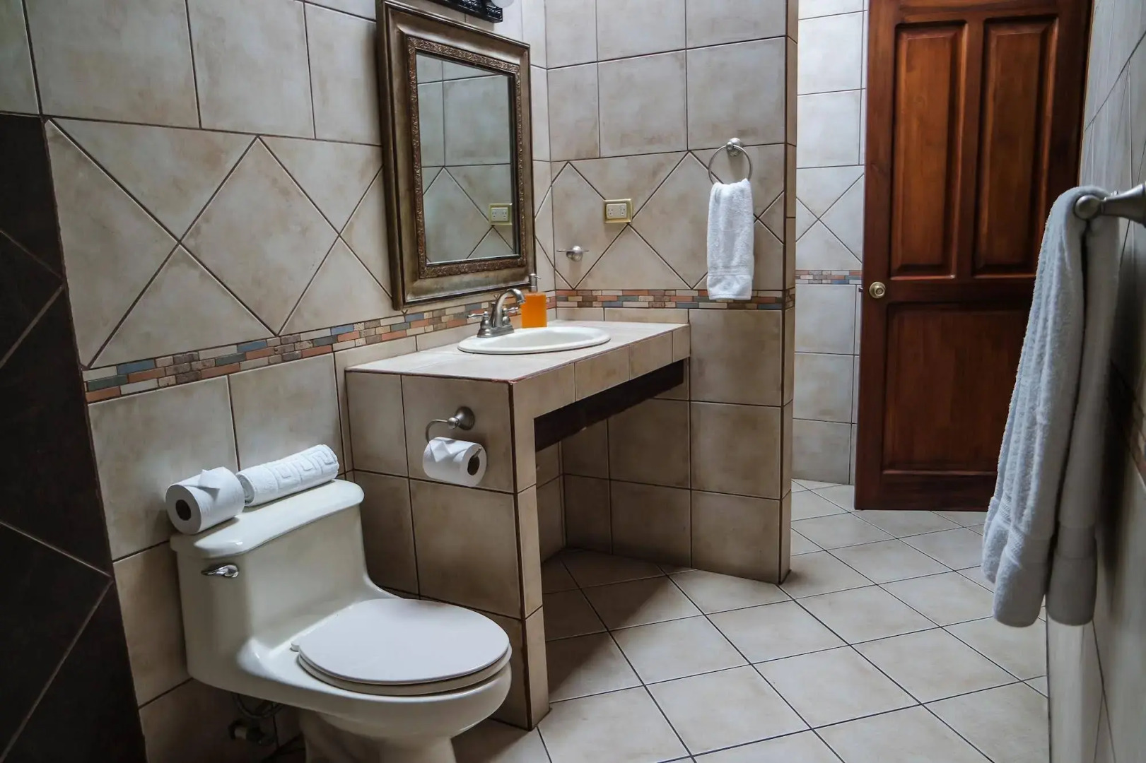 La Riviera Hotel B&B