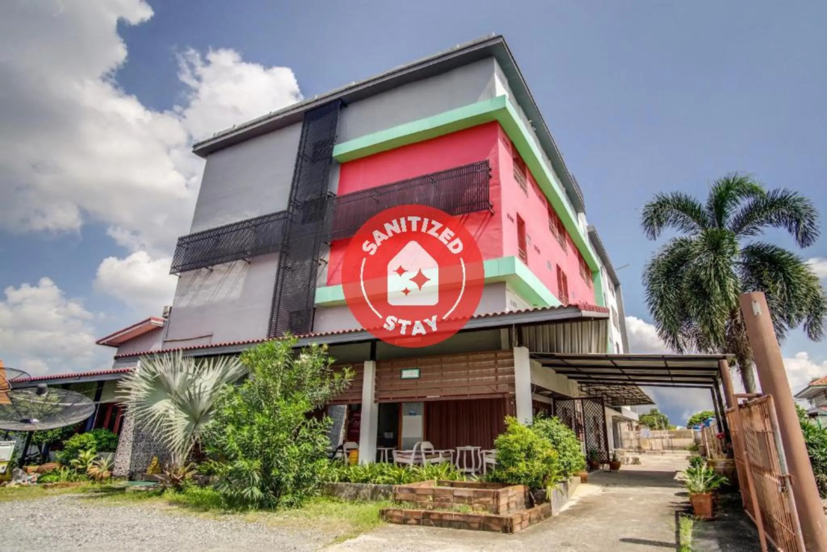 OYO 428 Pha Mansion (Vaccinated Staff)