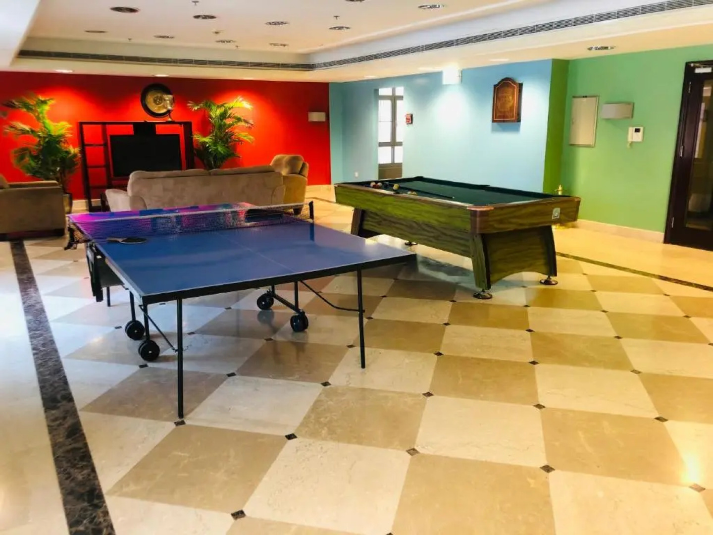 2 bedrooms apartment in Marina 1 towers king Abdullah economy city شقه غرفتين في المارينا ١