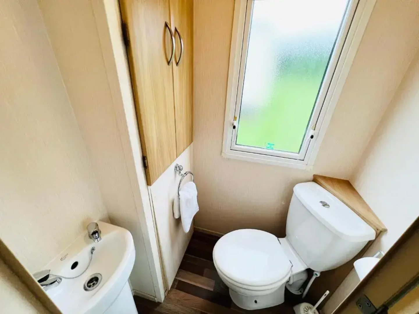 Luxury 2 Bedroom Caravan LG39, Shanklin, Isle of Wight