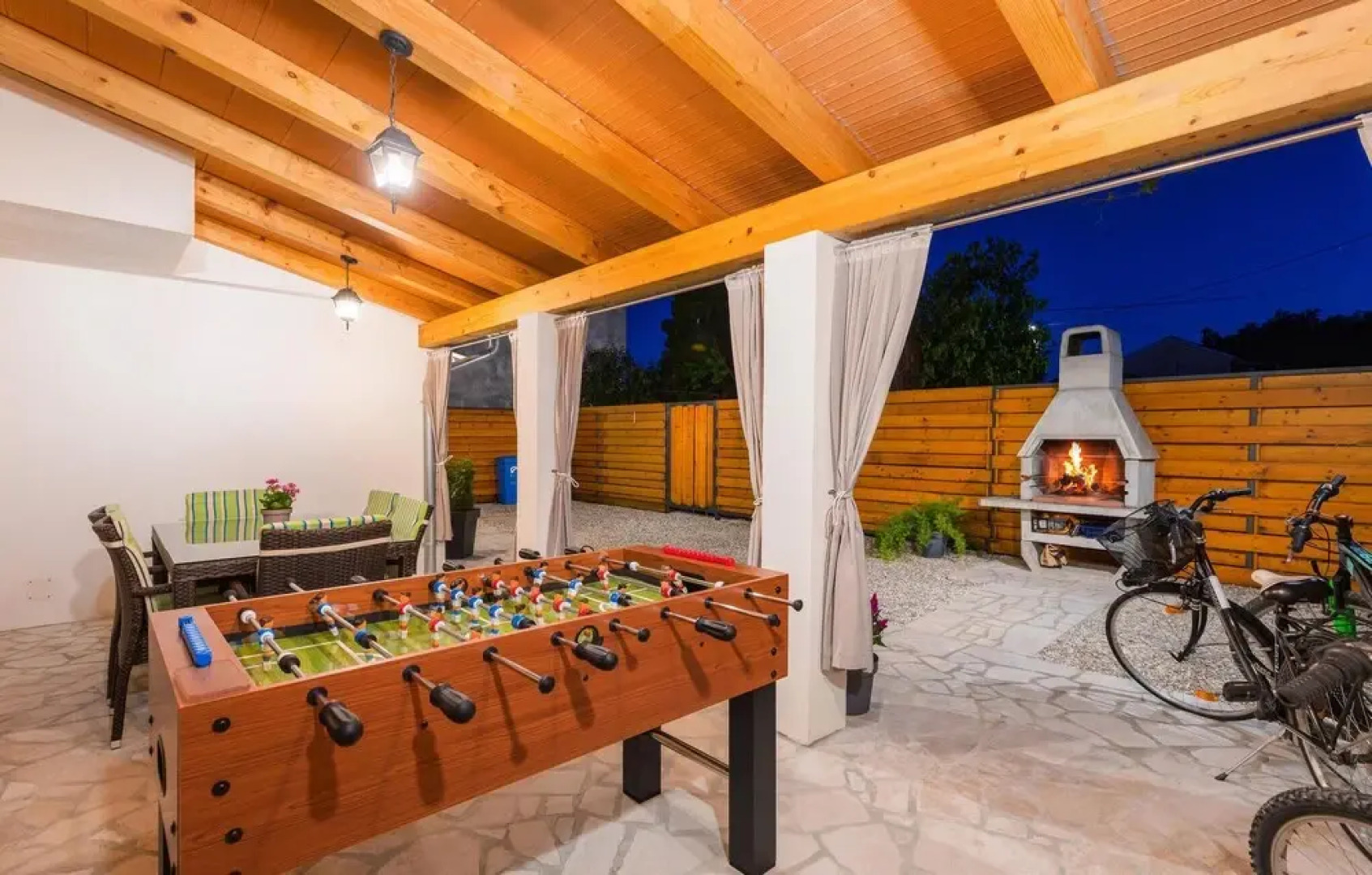 Beautiful Home in Duga Uvala With Wifi and 2 Bedrooms