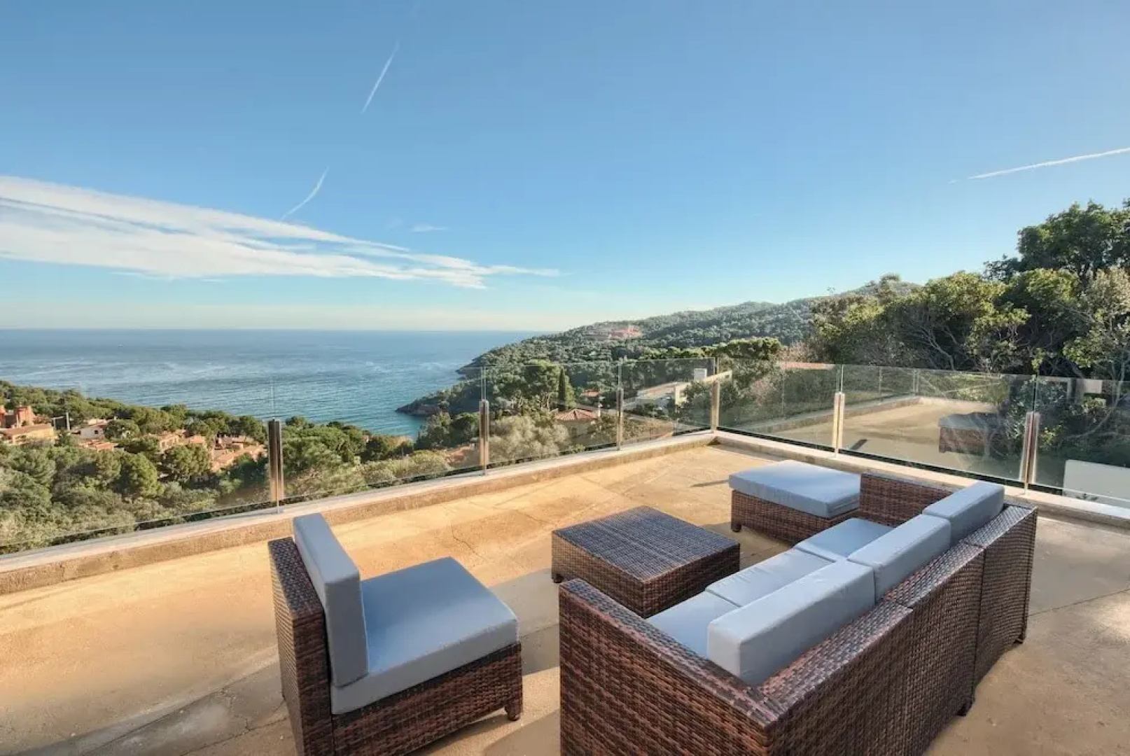 6 bedroom villa with sea views & pool in Sa Riera, Begur (H34)