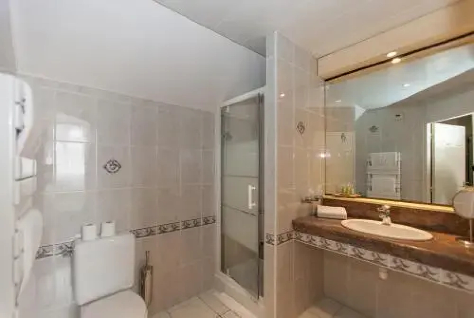 Le Médiéval - Hôtel Le Challonge