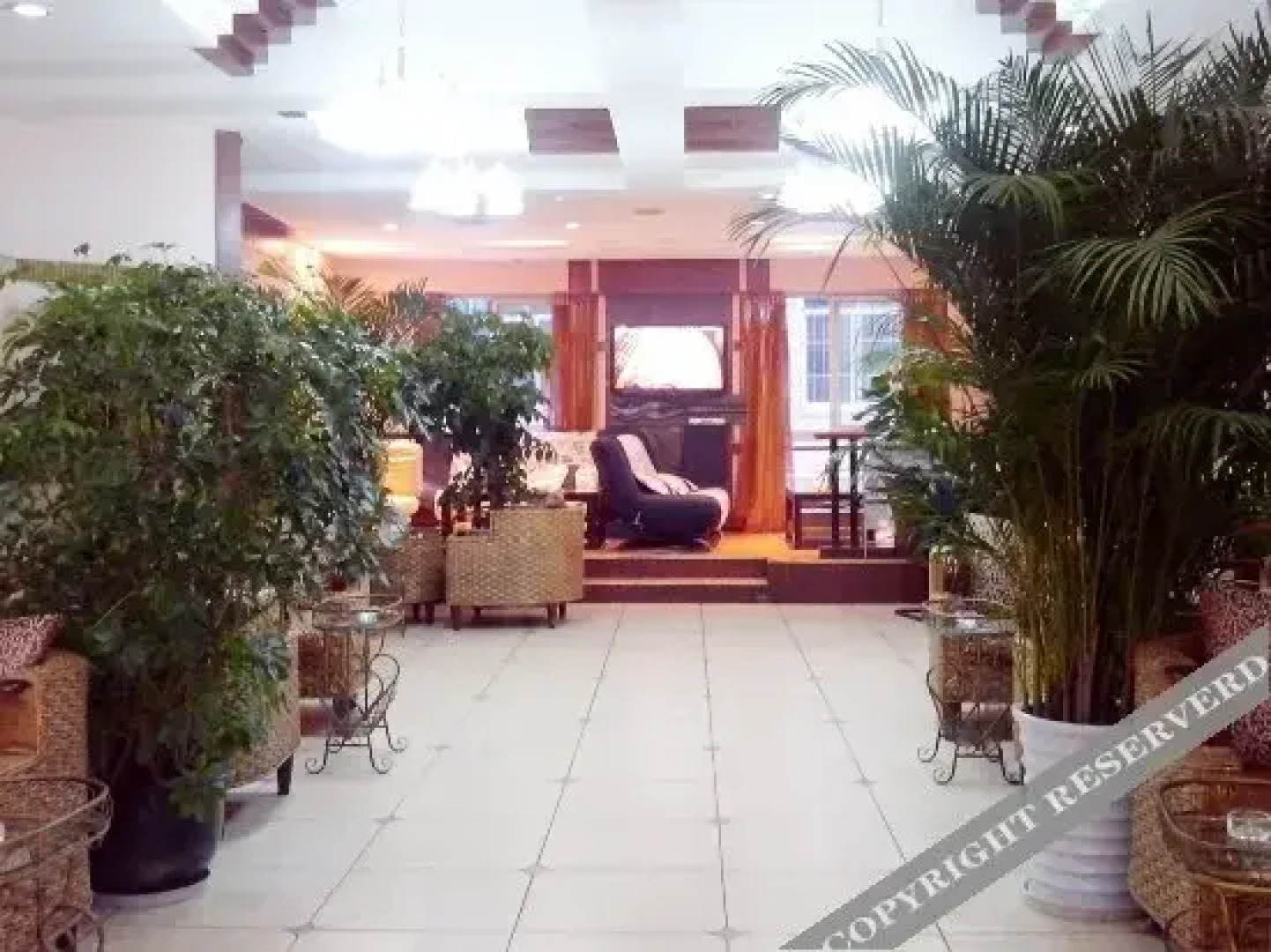 Tiange Theme Hotel (Jianzhong Branch)