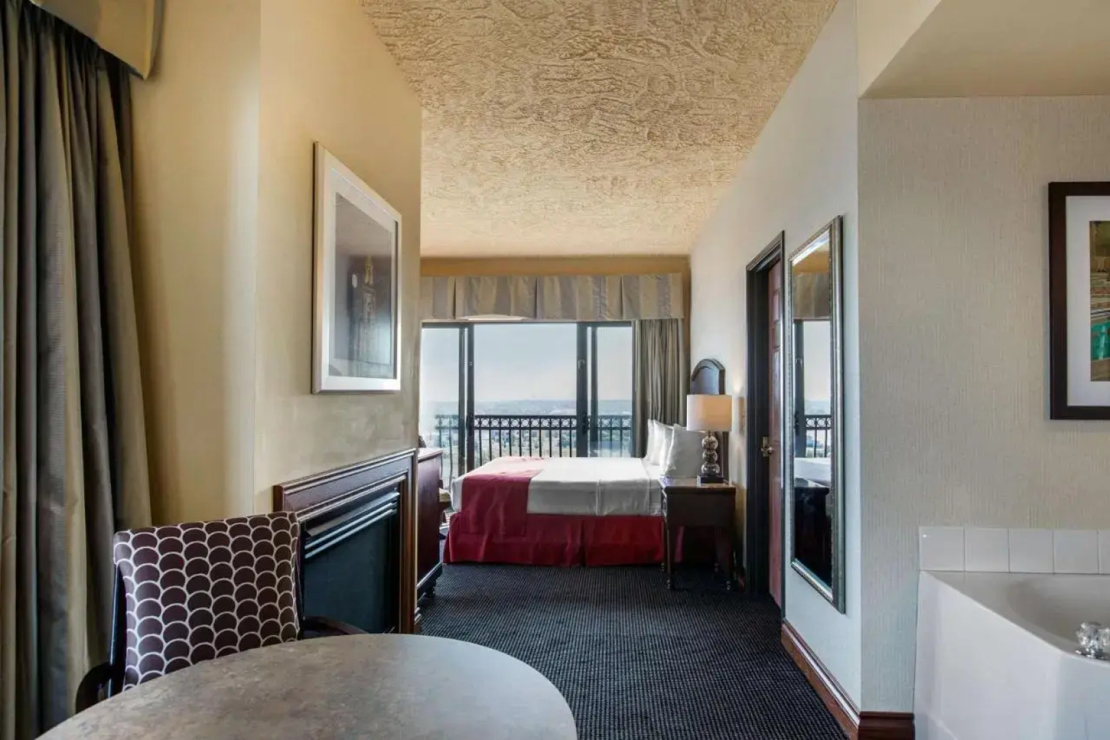 Shoreline Inn & Conference Center, Ascend Collection