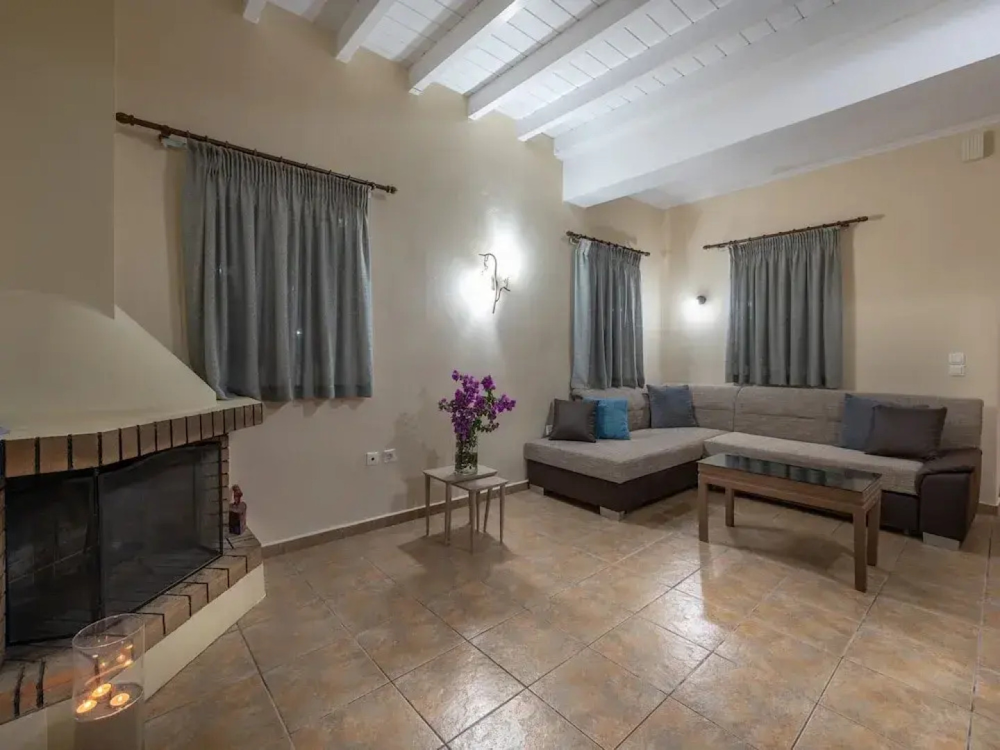 Villa in Zakynthos With Private Pool & Views