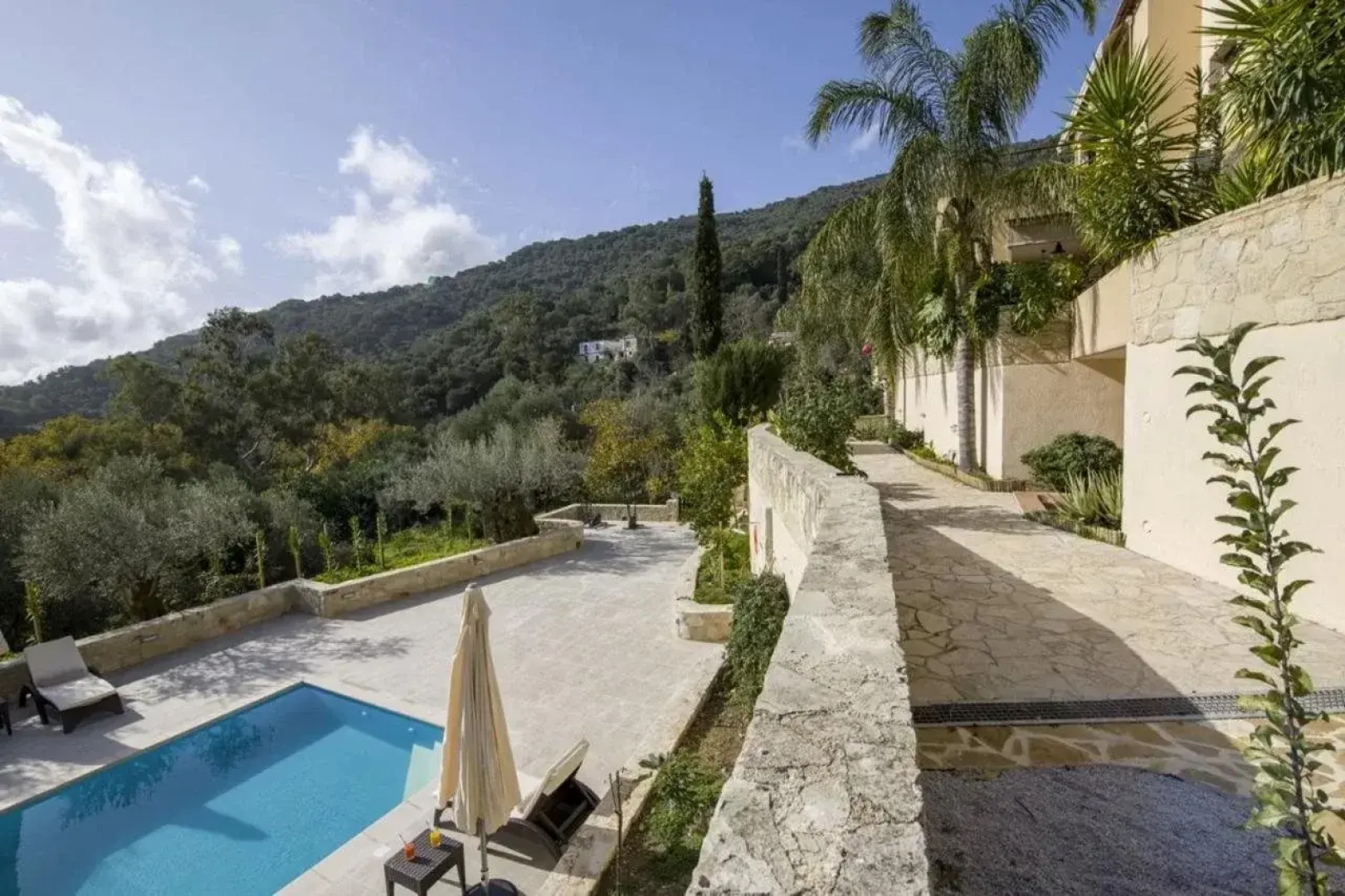 Serenity River Villa