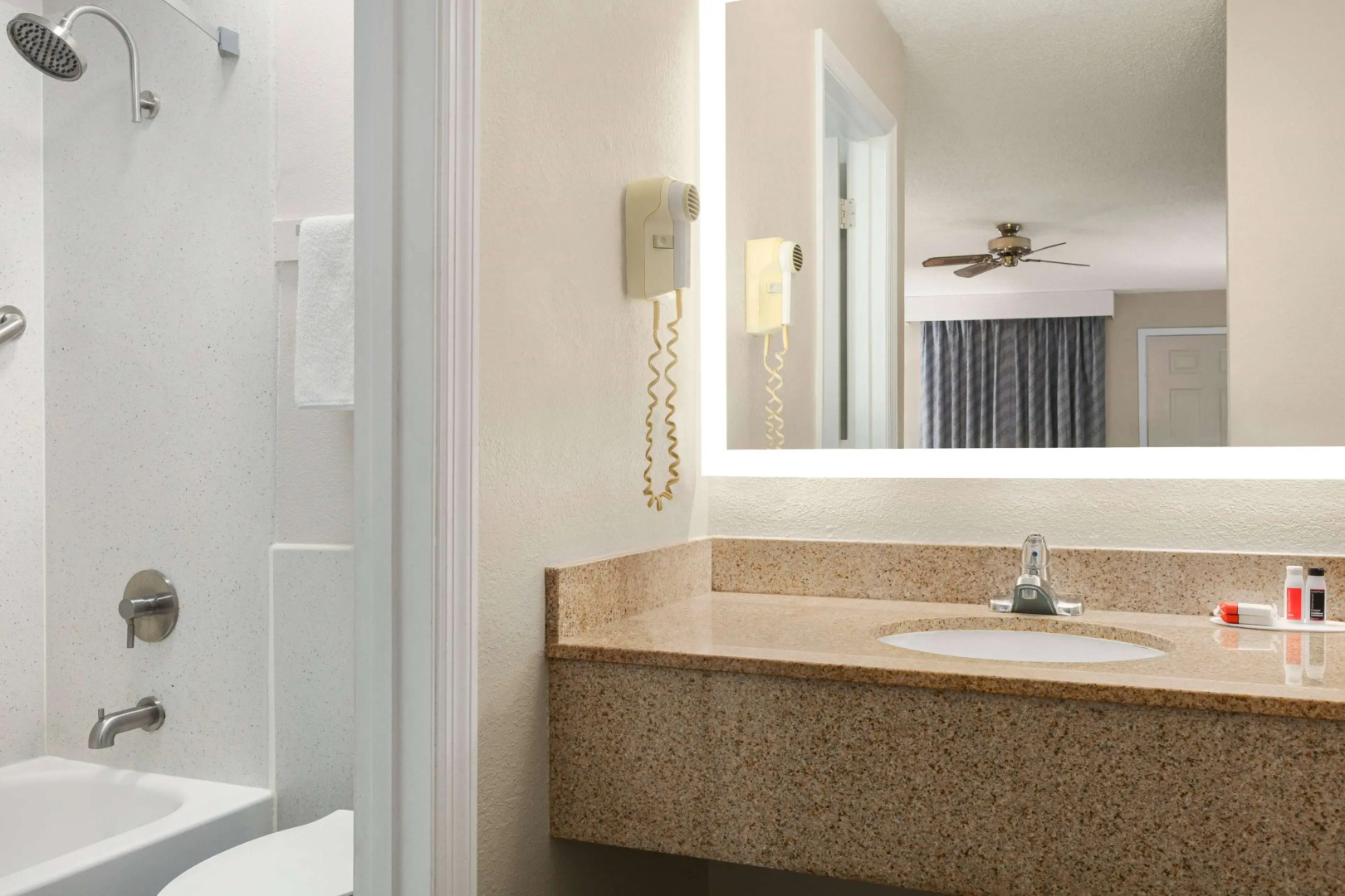 Days Inn by Wyndham Demopolis