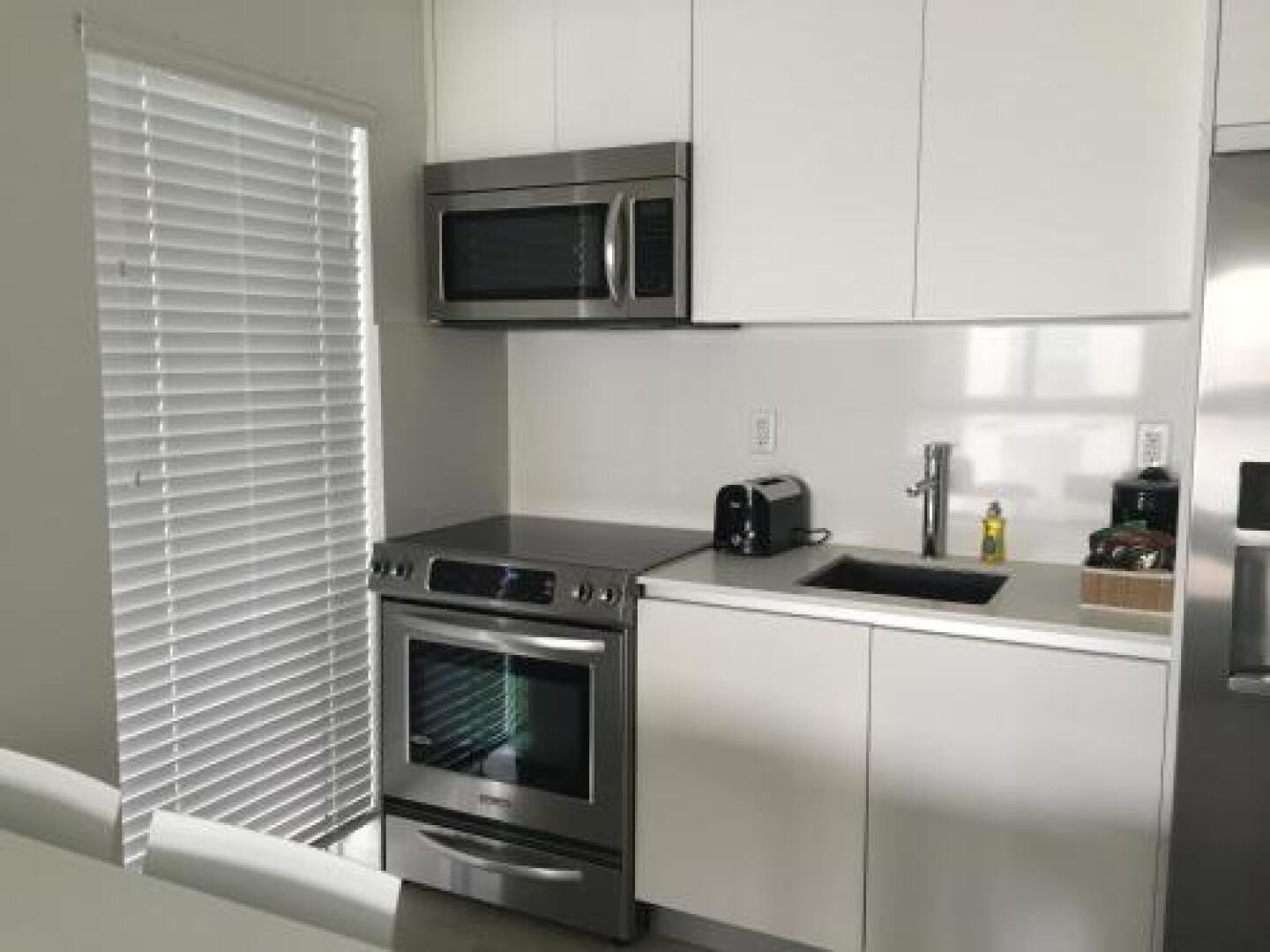 Beach Haus Key Biscayne Contemporary Apartments