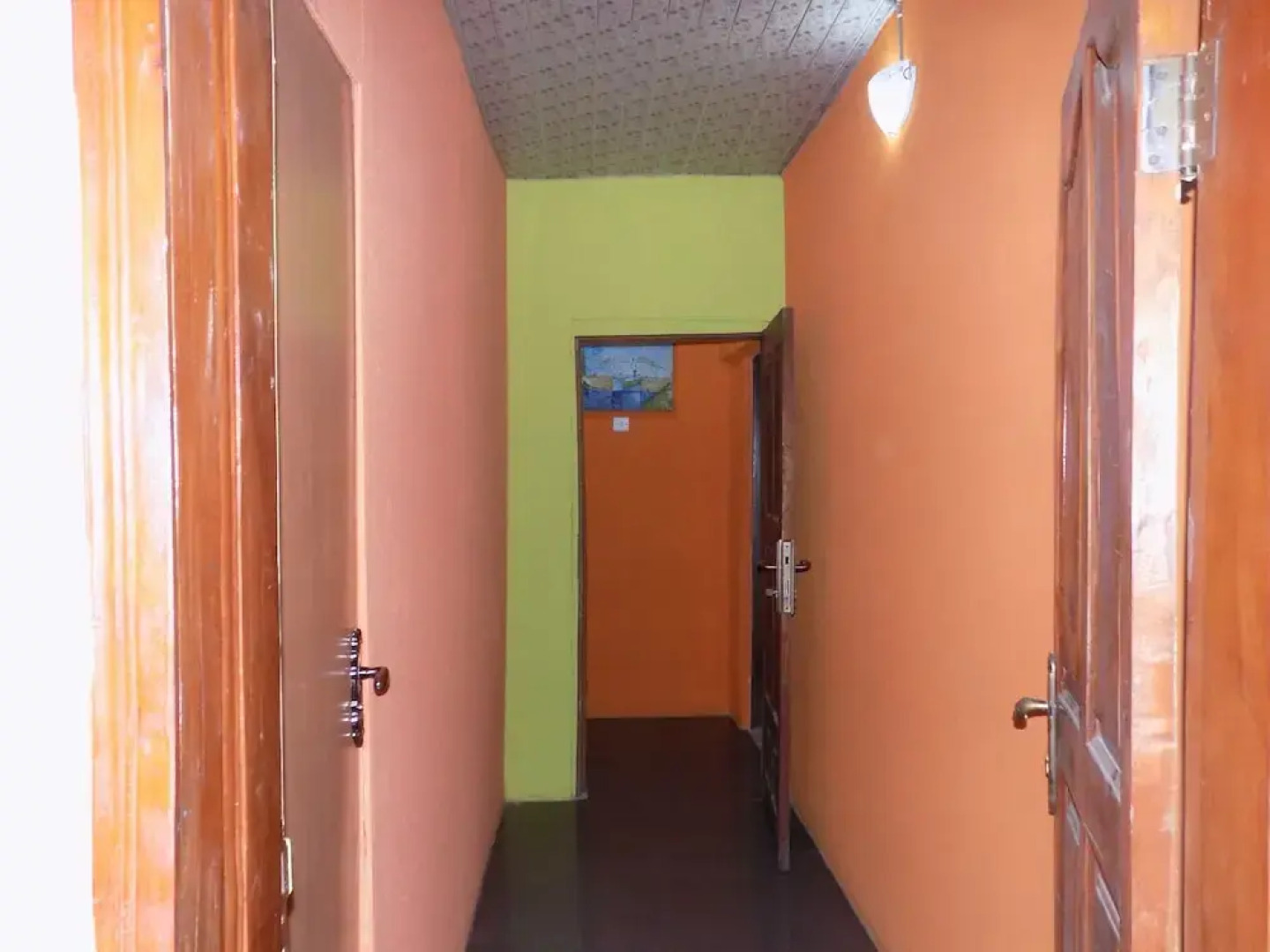 Posh Apartments and Hotel