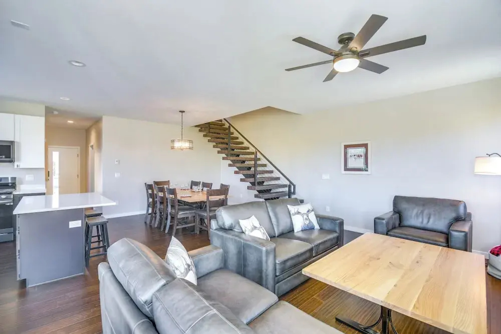 Ski-in/ski-out Granby Townhouse w/ Private Hot Tub