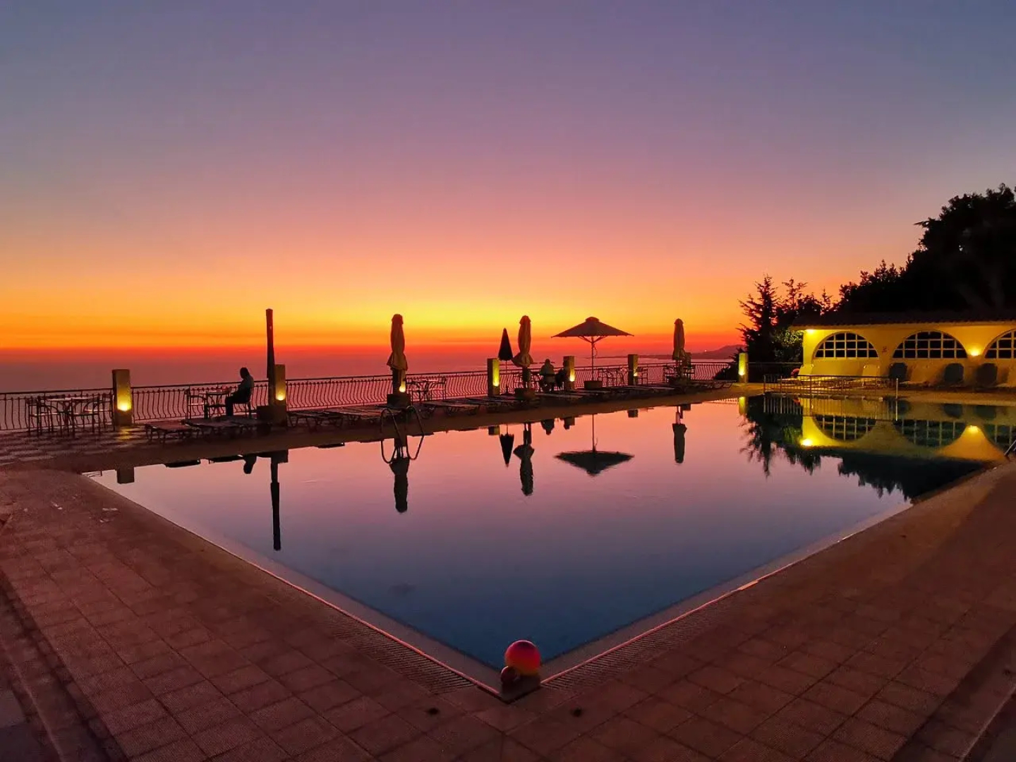 Mouikis Sun Village