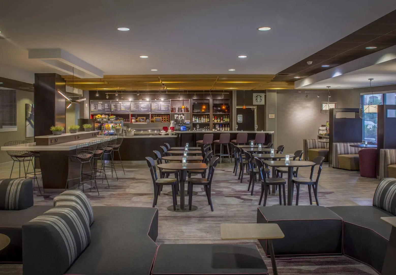 Courtyard by Marriott Greensboro Airport