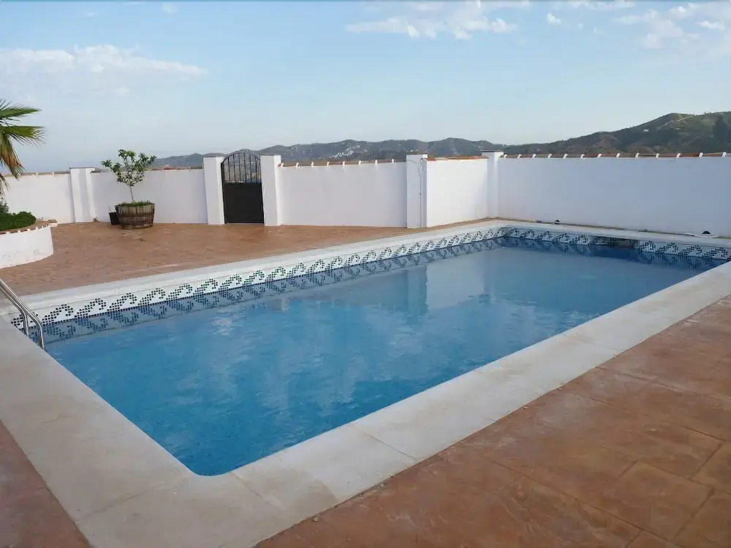 Malaga 101849 3 Bedroom Villa By Mo Rentals