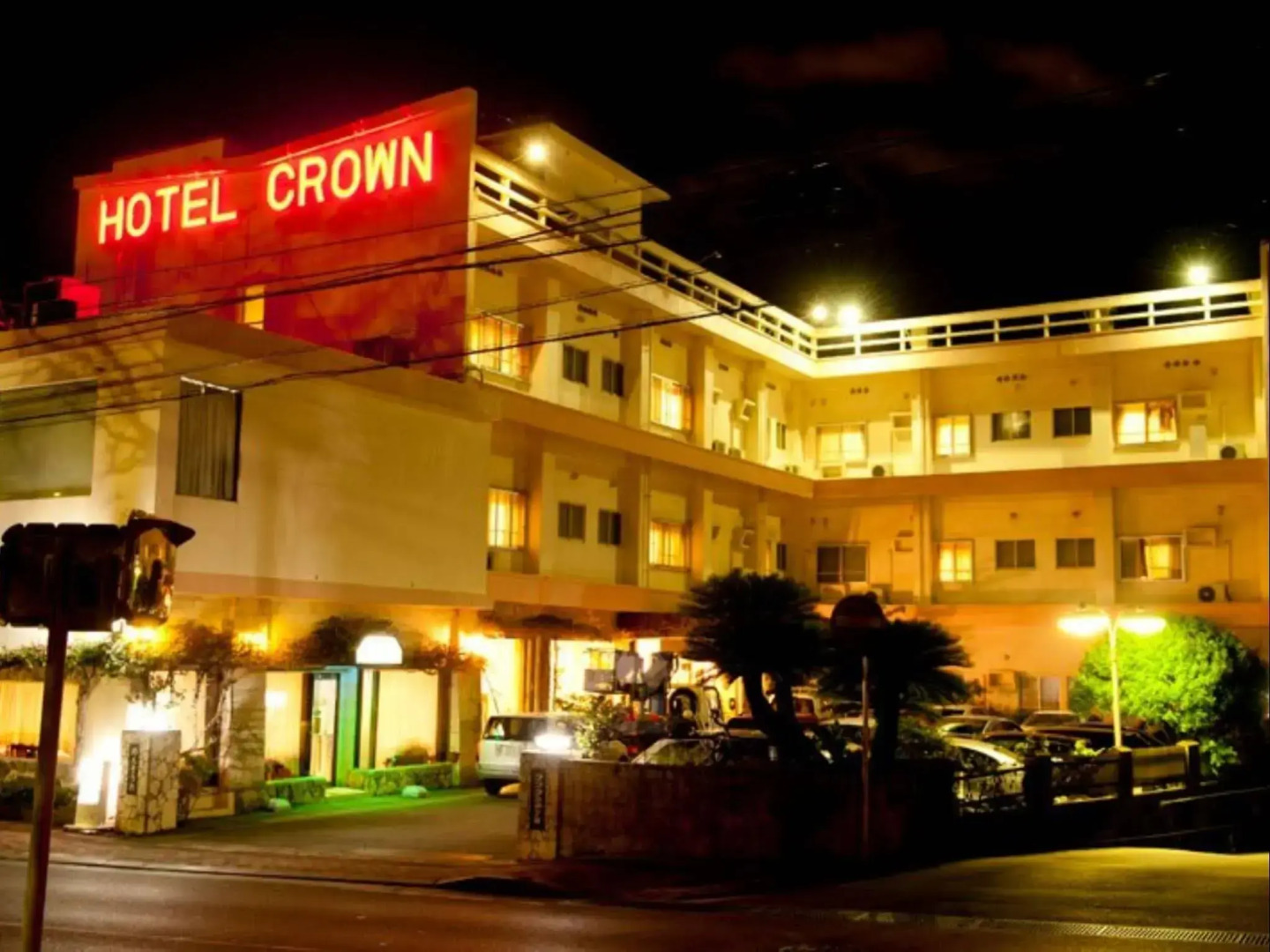 Crown Hotel Okinawa