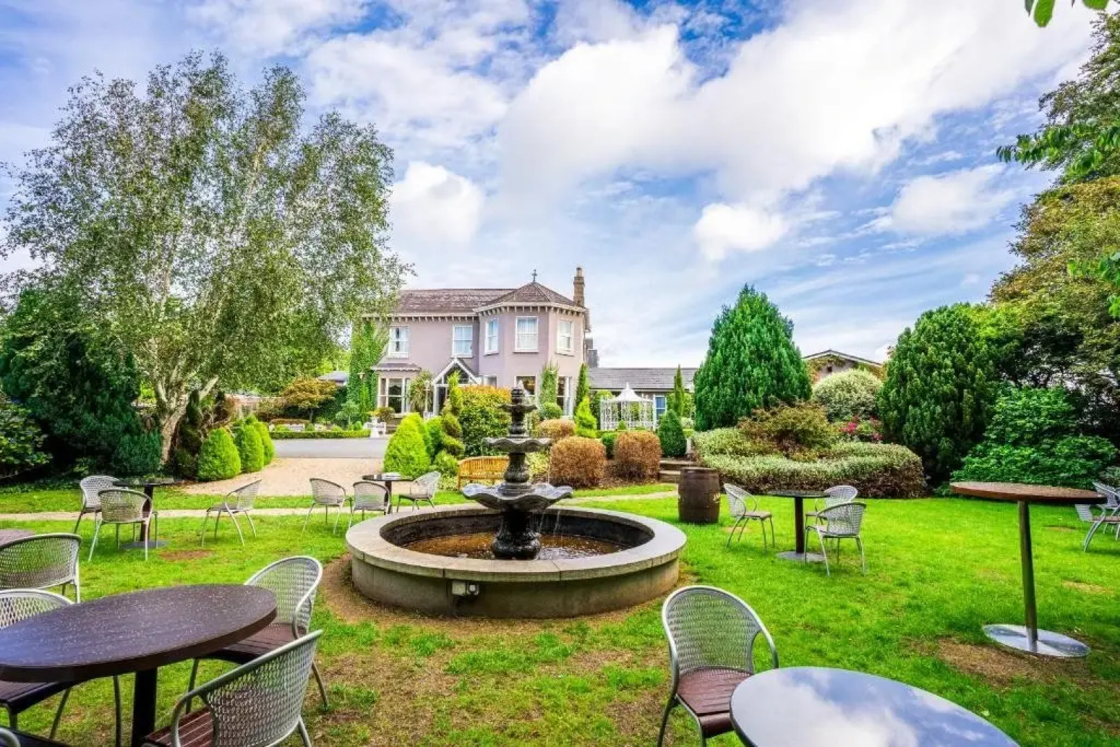 Summerhill House Hotel