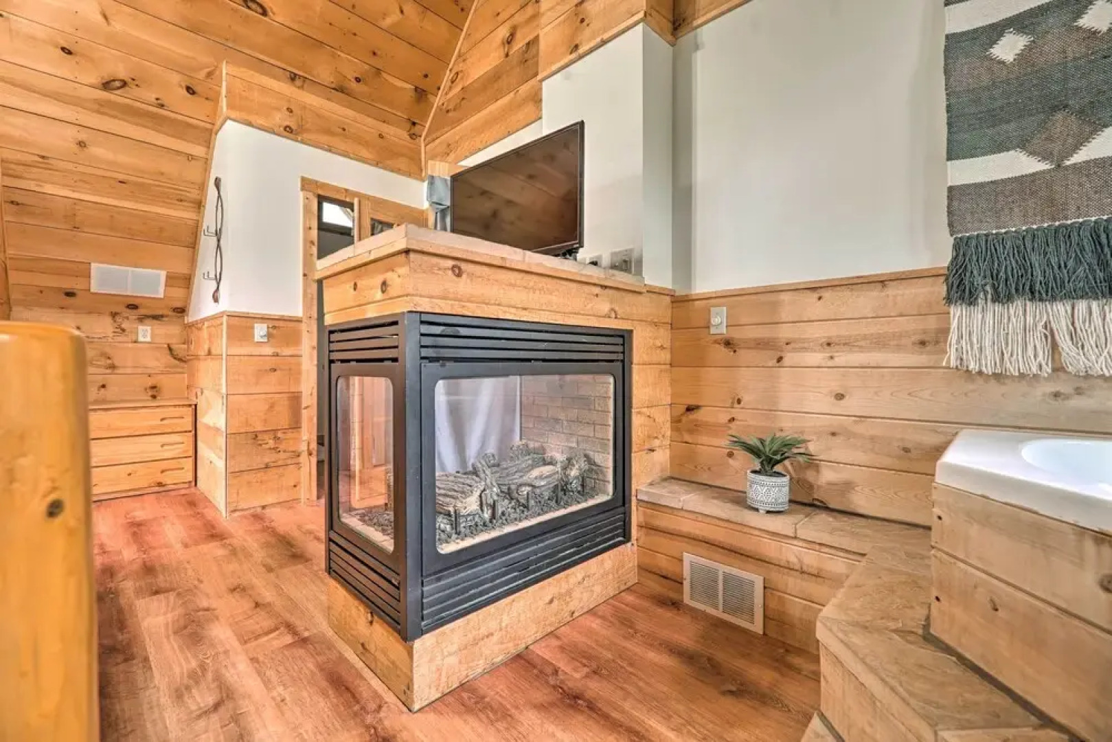 Cozy Retreat w/ Porch & Double JJ Resort Access!
