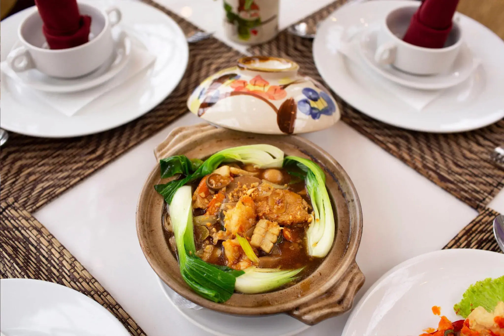 Royal Hotel and Convention Tretes