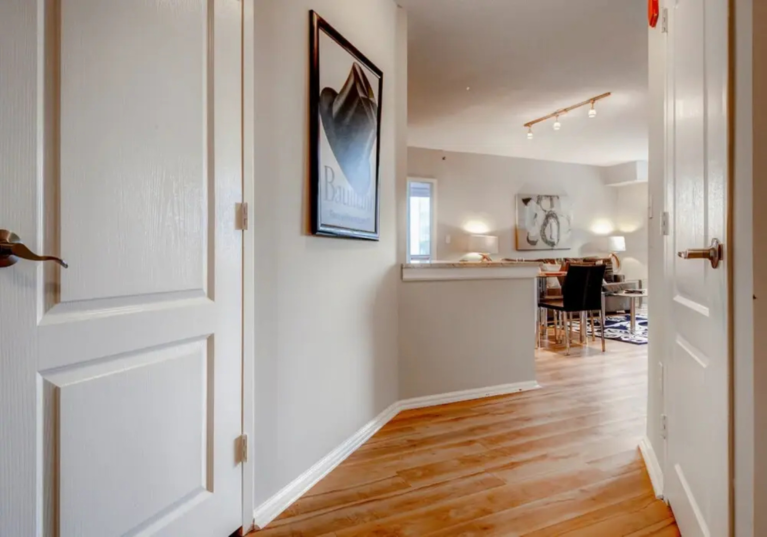 Global Luxury Suites in White Plains