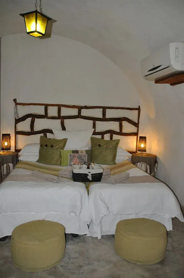 Harnas Lodge