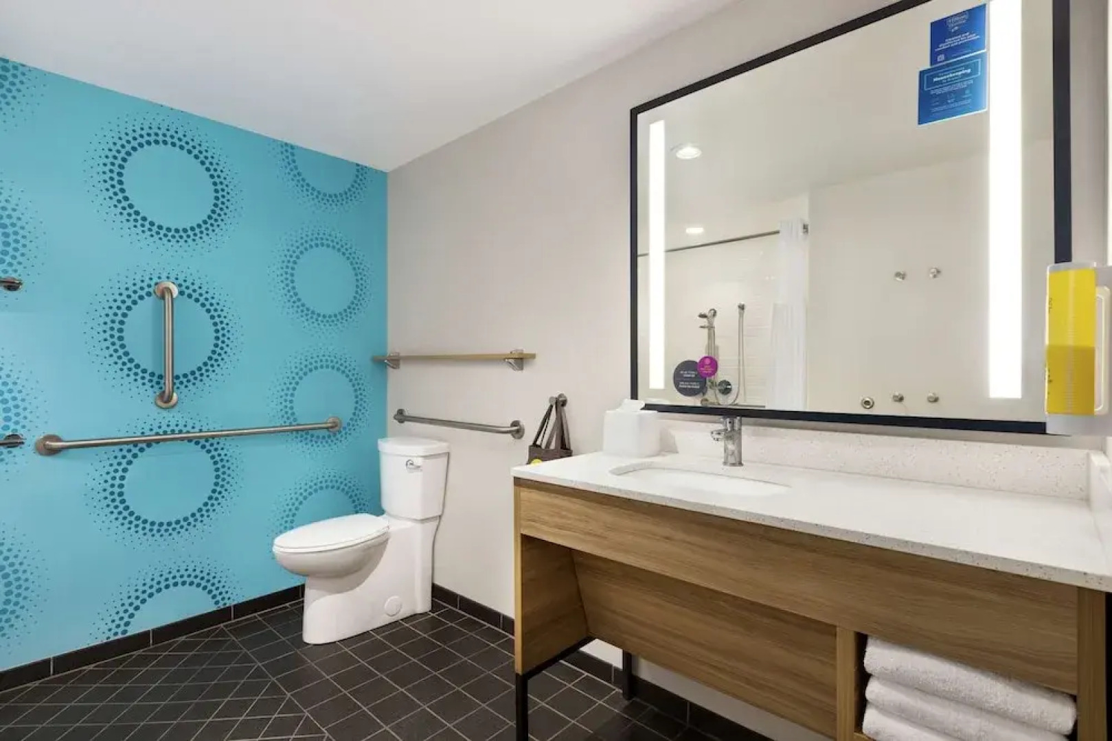 Tru by Hilton Ringgold