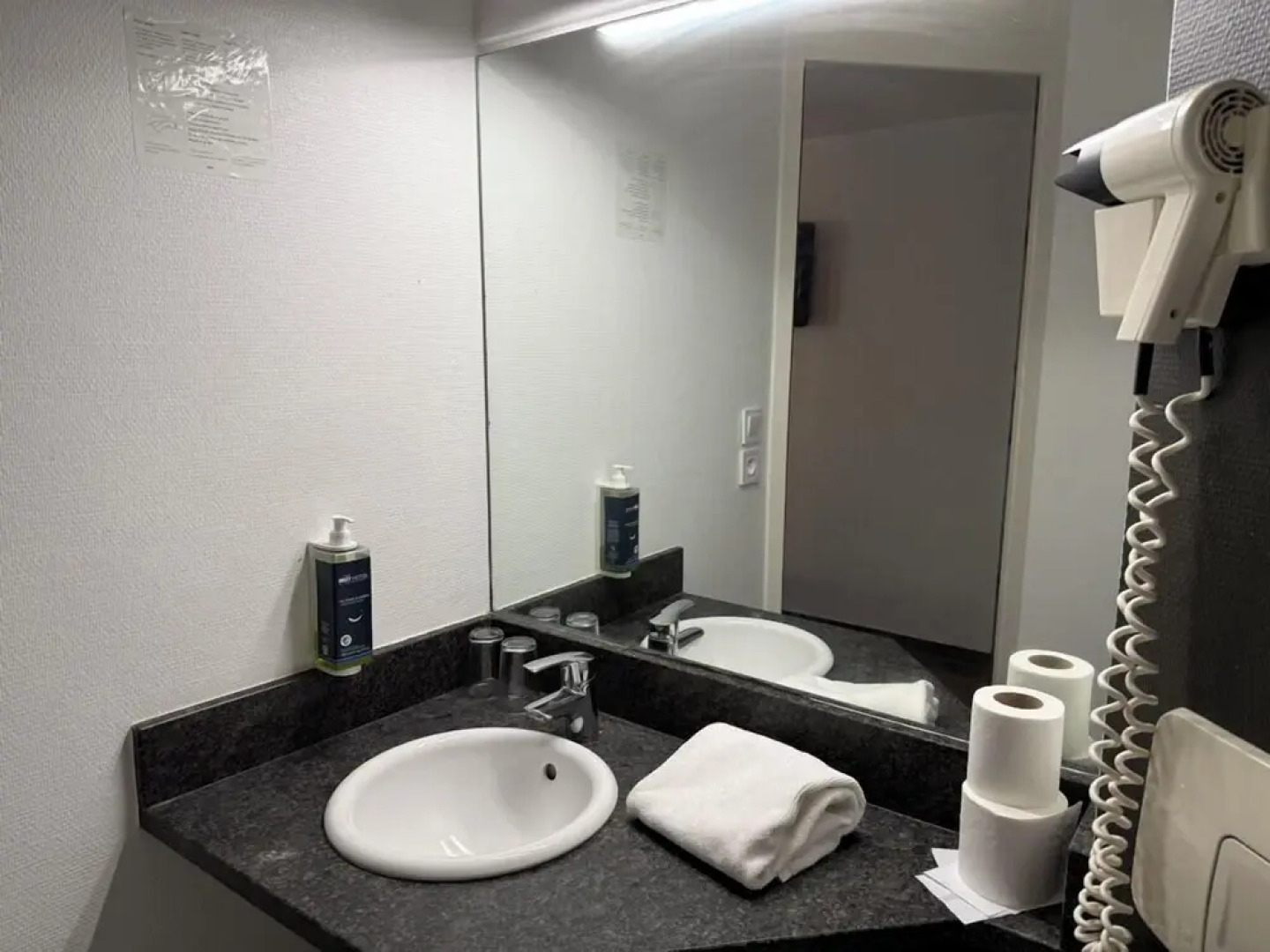 Hotel Kyriad BESANCON - Palente