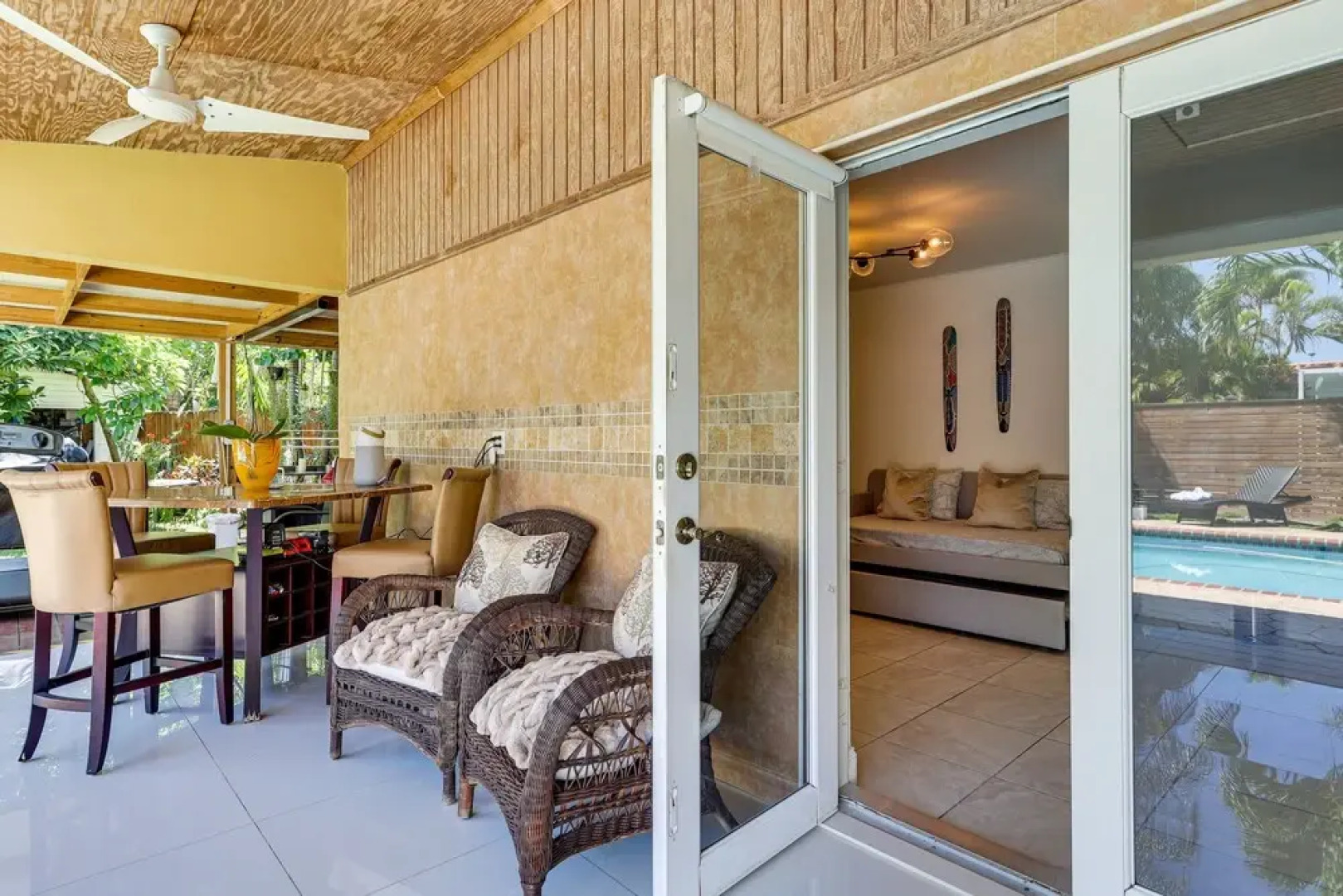 Sunny Miami Retreat - Pool, Patio & Gas Grill!