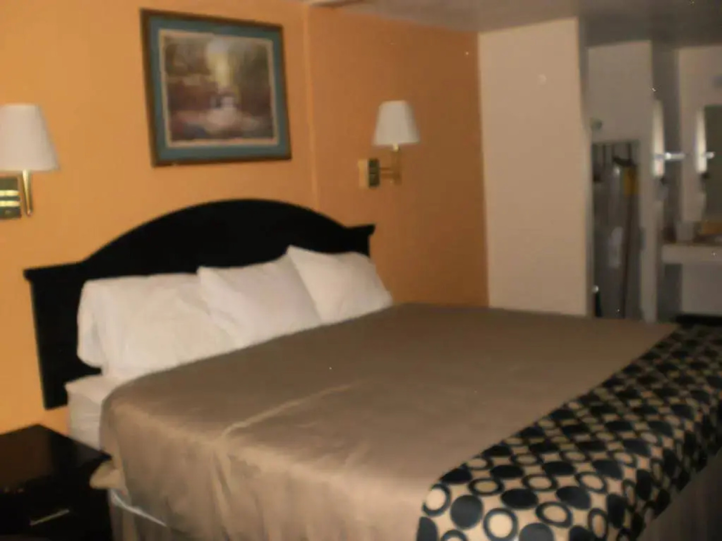 Split Mountain Motel