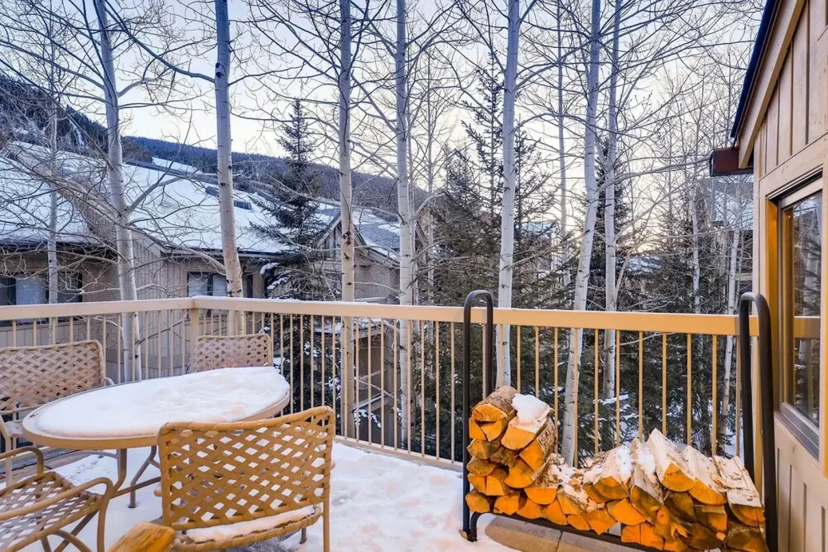 Chateaux DuMont 2708