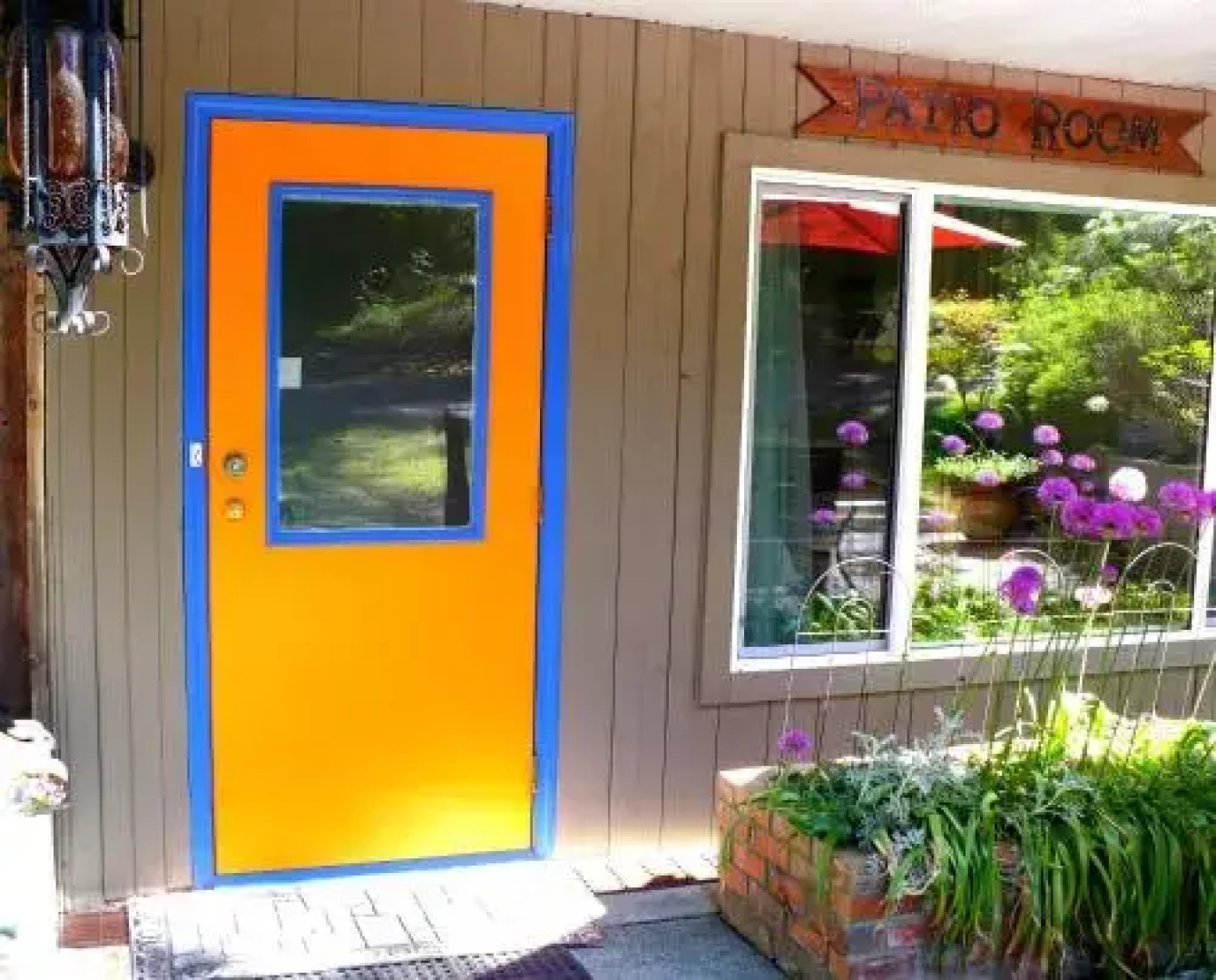 At Nautica Tigh Bed & Breakfast