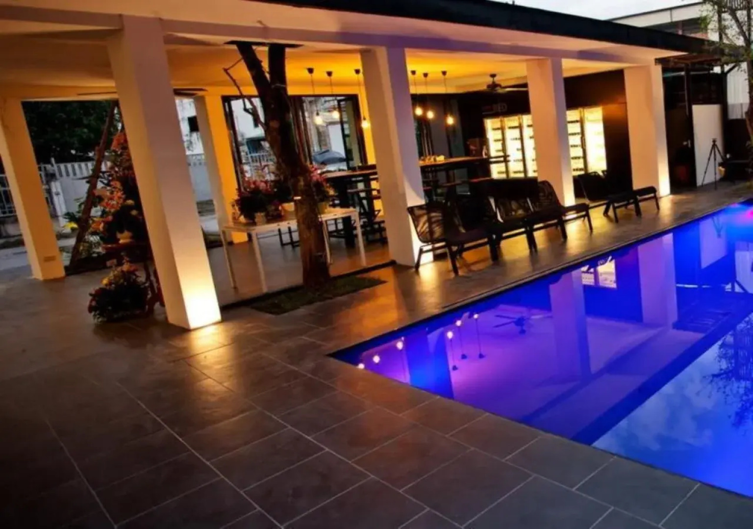 BED Phrasingh Hotel - Adults Only