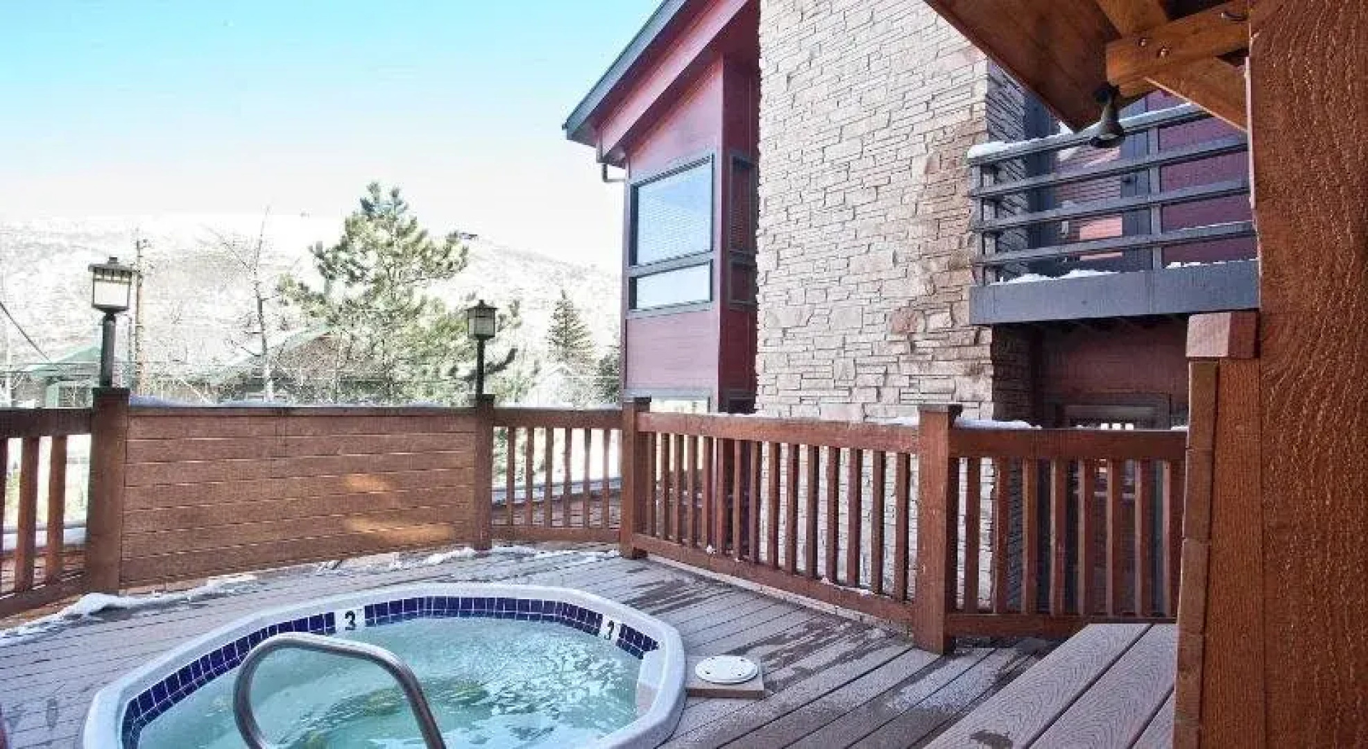 Silver Cliff Village