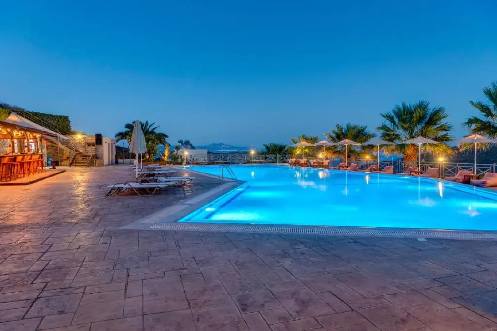 Sunrise Beach Suites