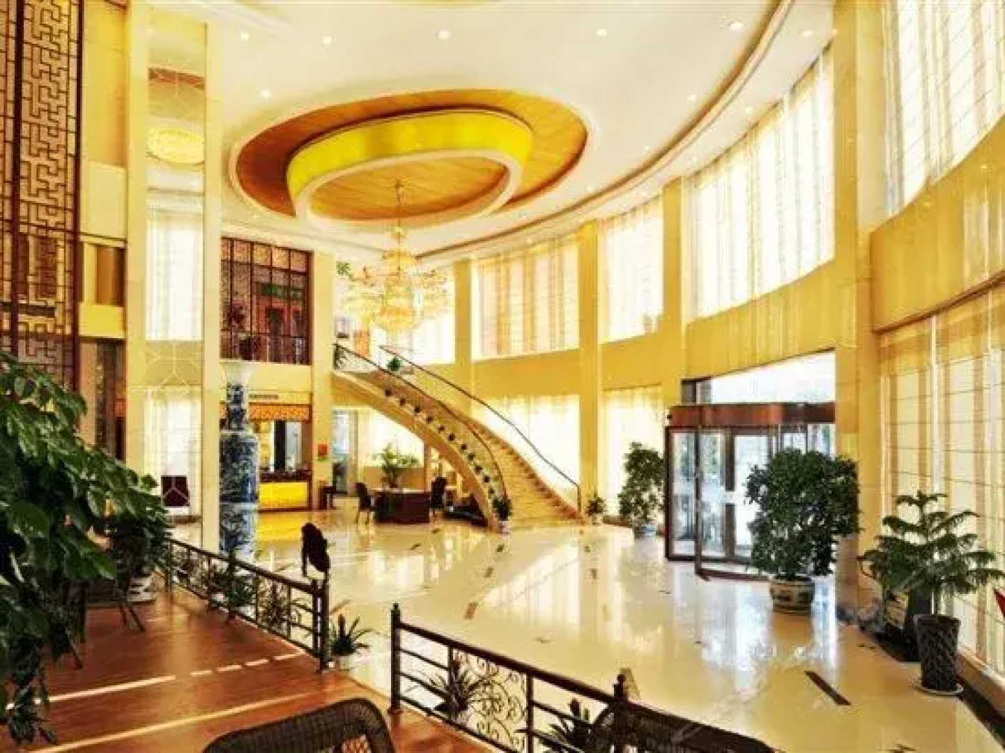 Wuyuan Qinghuawu International Hotel