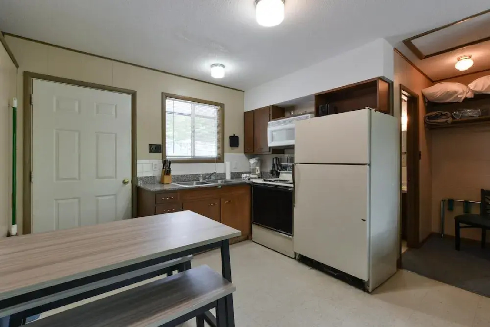 Kimberling Cove Resort