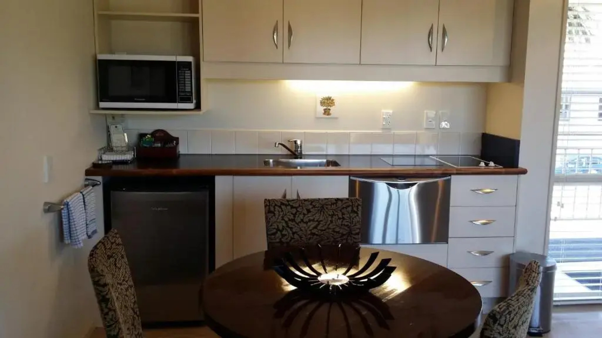 Cedar Grove Motor Lodge