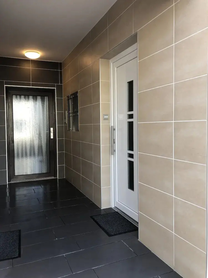 Schlafen wie Zuhause Avianaart Monteur und Ferienwohnung