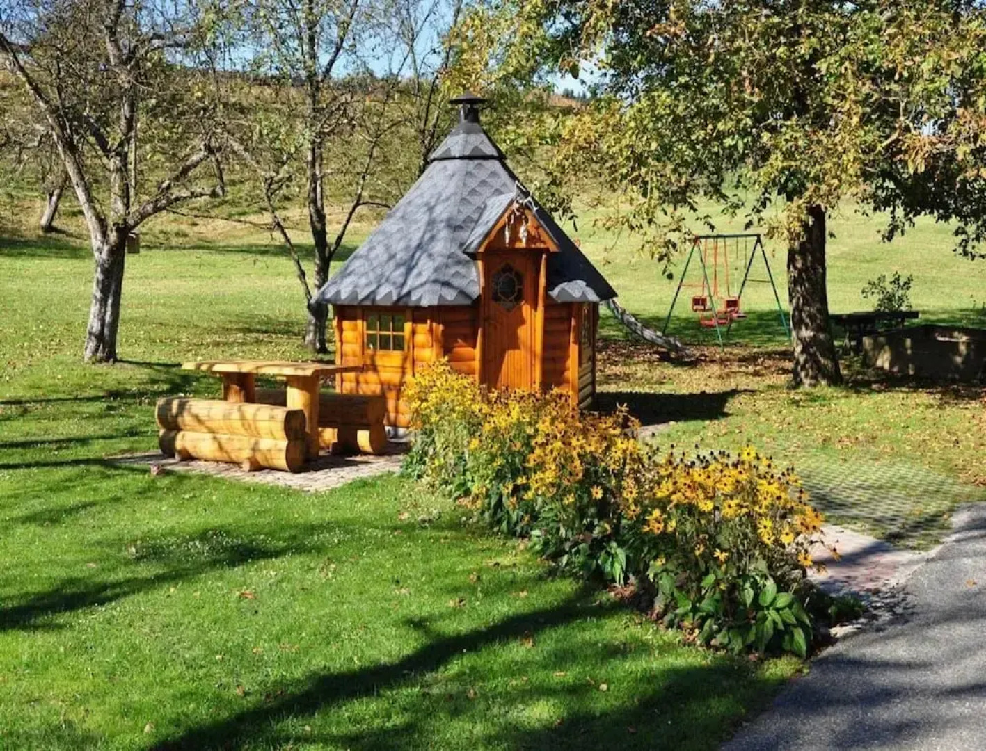 Apartment in Sonnen Near Ski Lifts