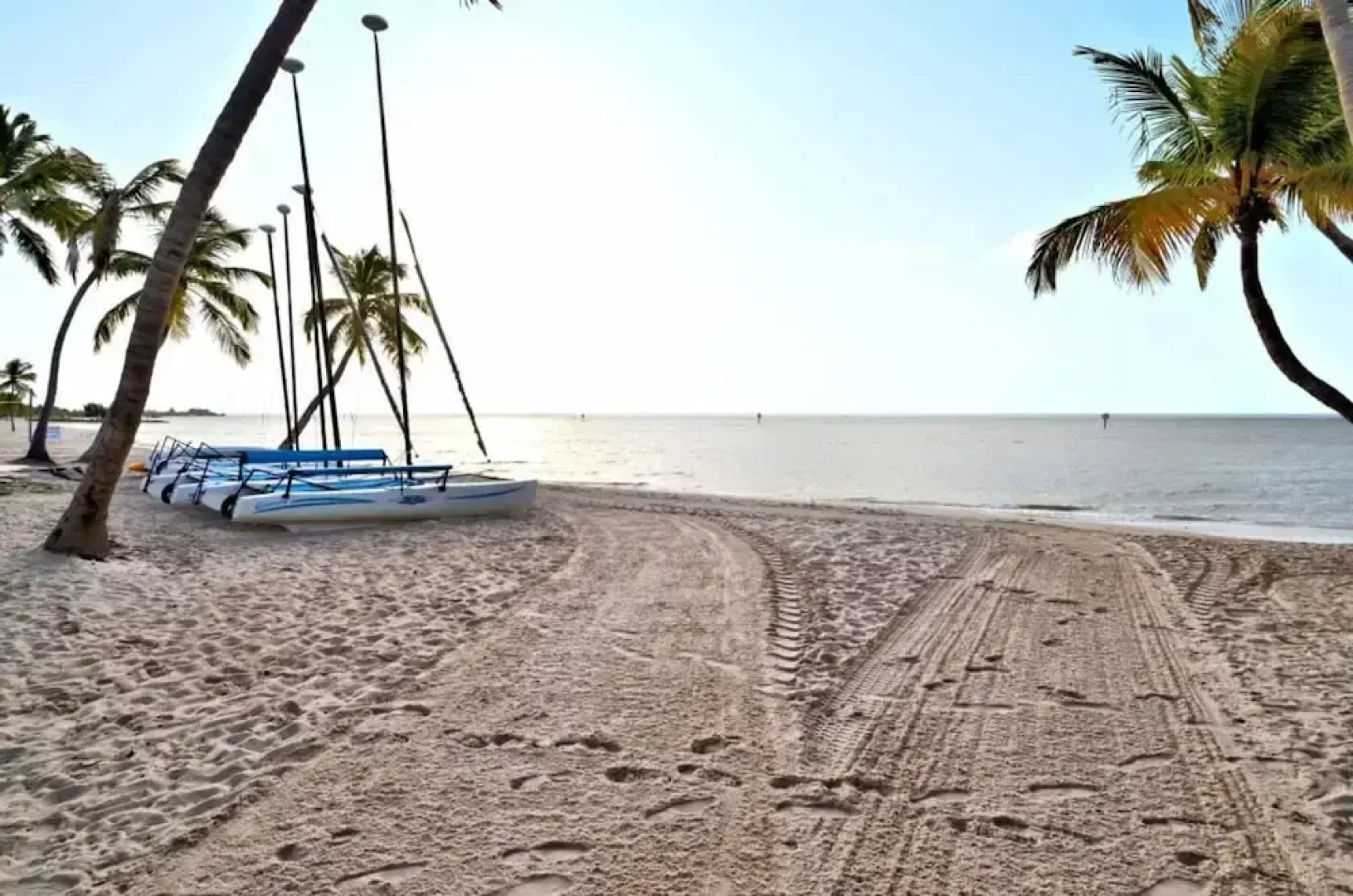 Coral Garden by Avantstay Great Location w/ Balcony & Shared Pool