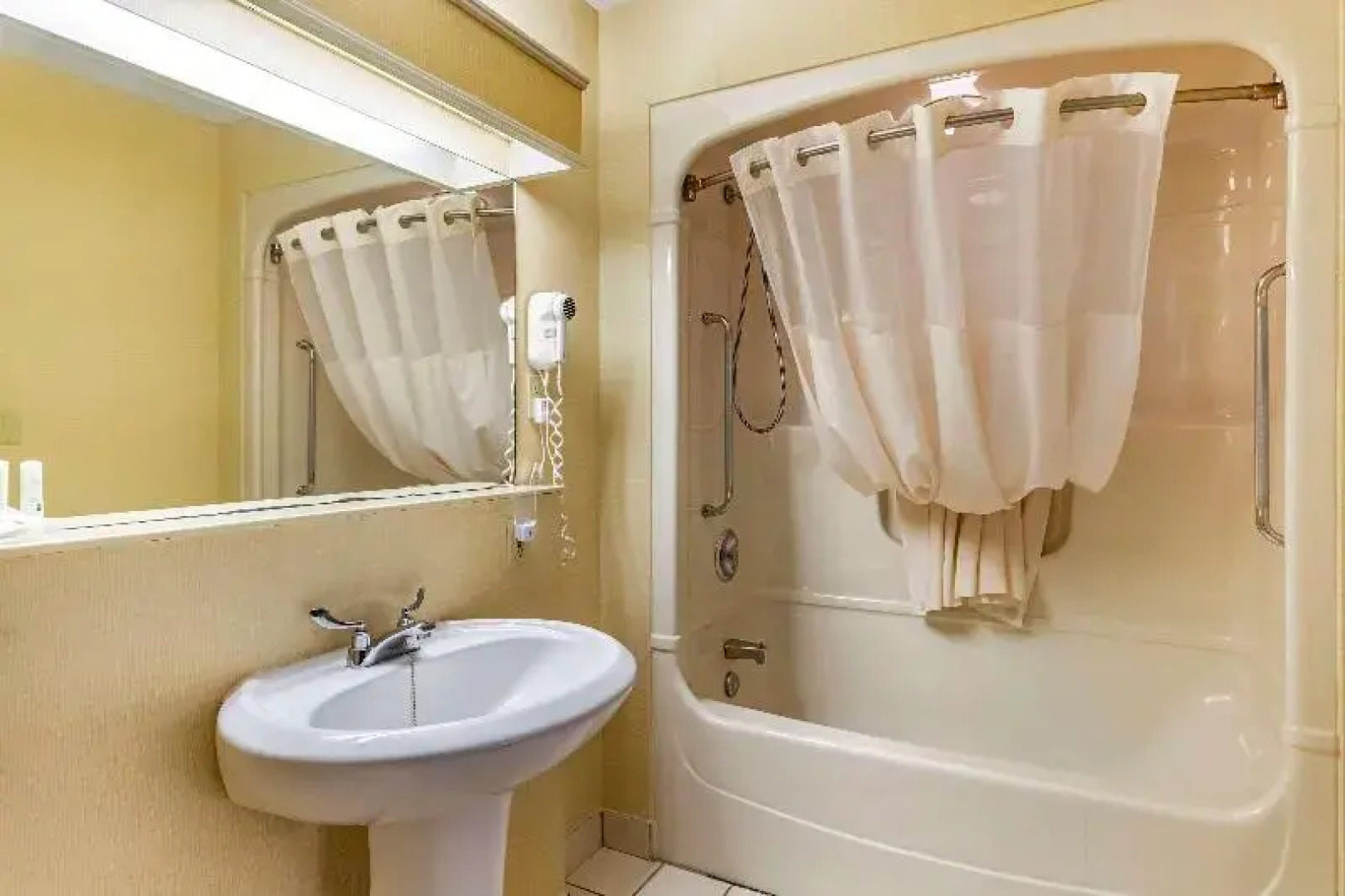 Quality Inn Garden of the Gulf Summerside