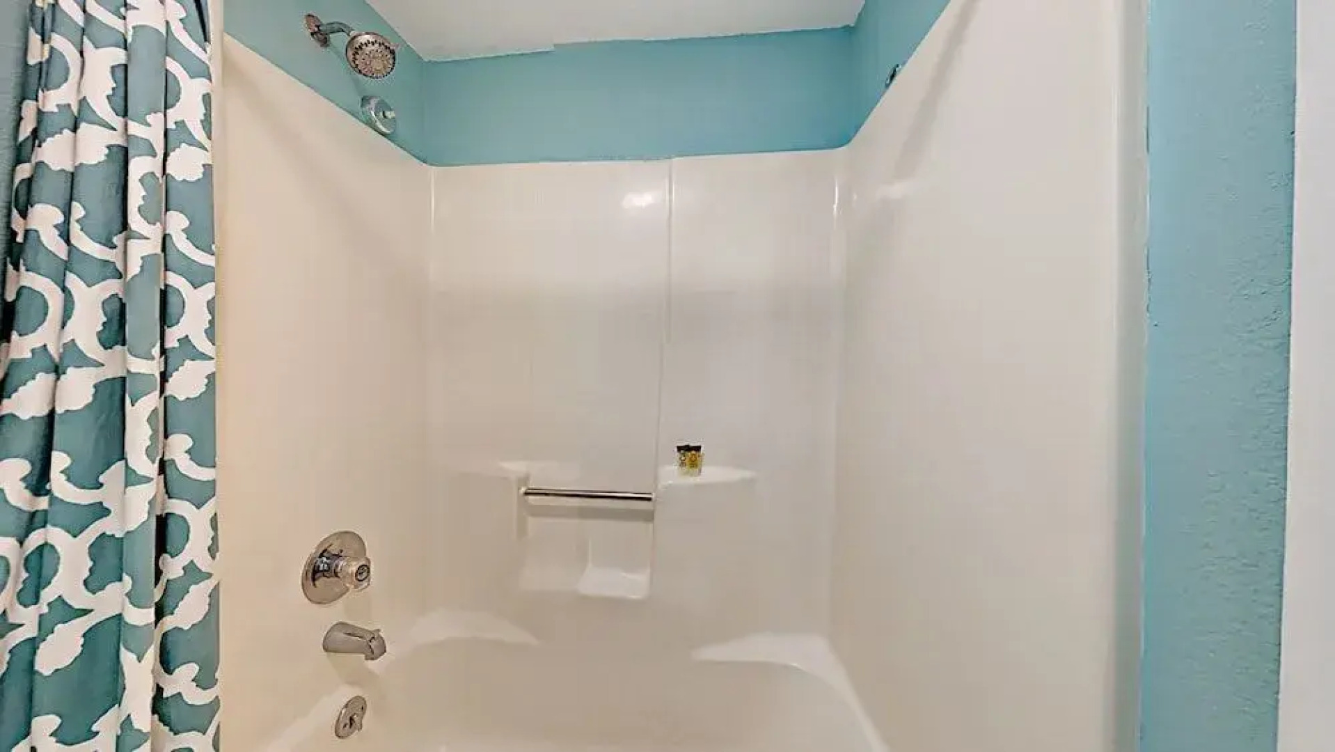 121E Venus Lane Condo - 1 Br condo by RedAwning