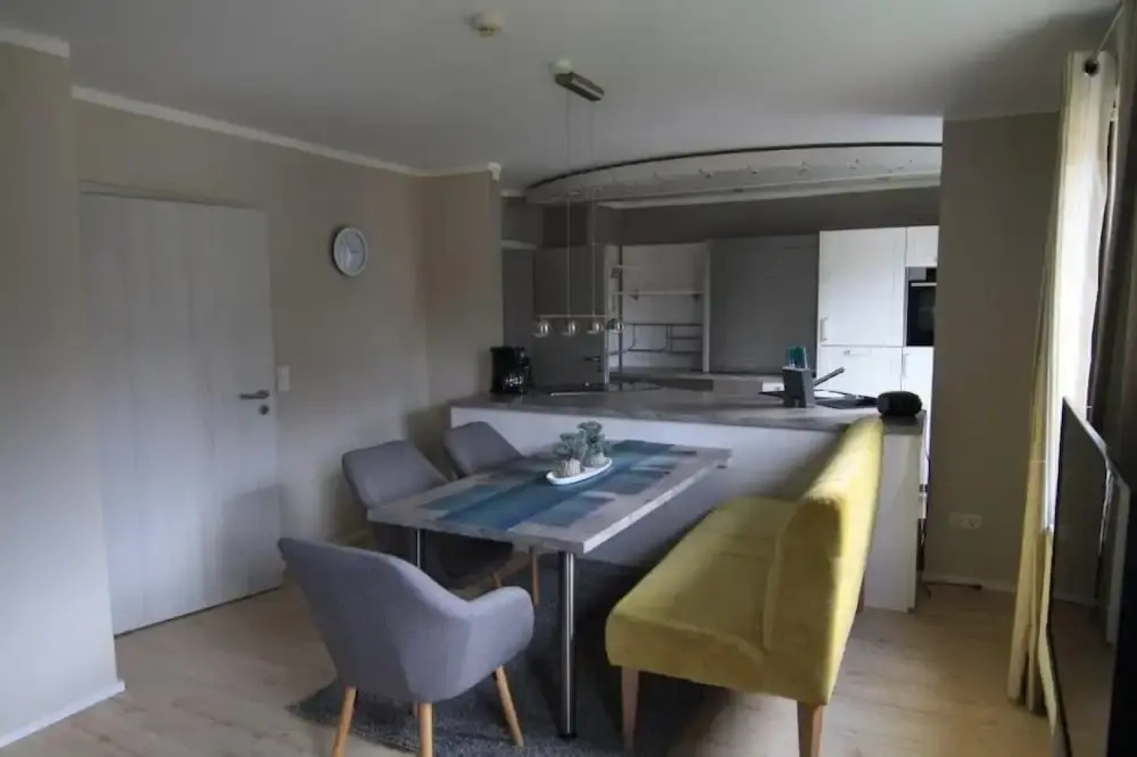 Ferienwohnung 2.OG.Links