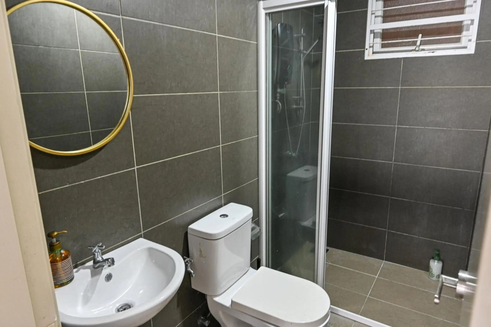 Up to 10PAX , Beside GEM IN MALL, Cyber@KLIA@Putra