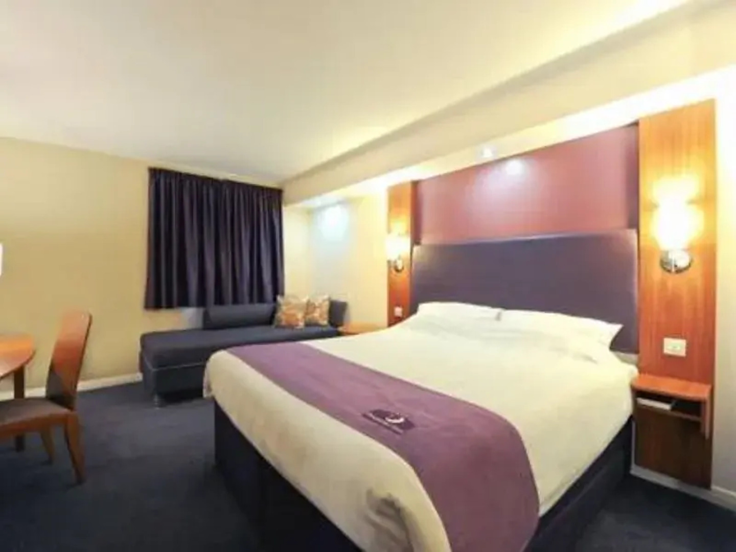 Premier Inn Blackburn North West