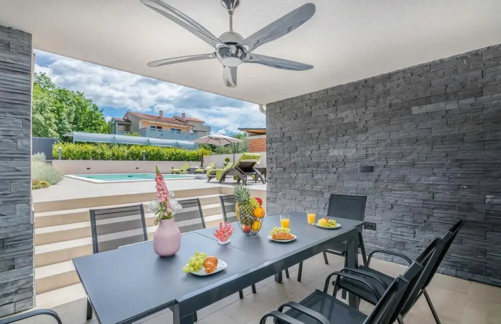 Beautiful Home in Brzac With Wifi and 2 Bedrooms