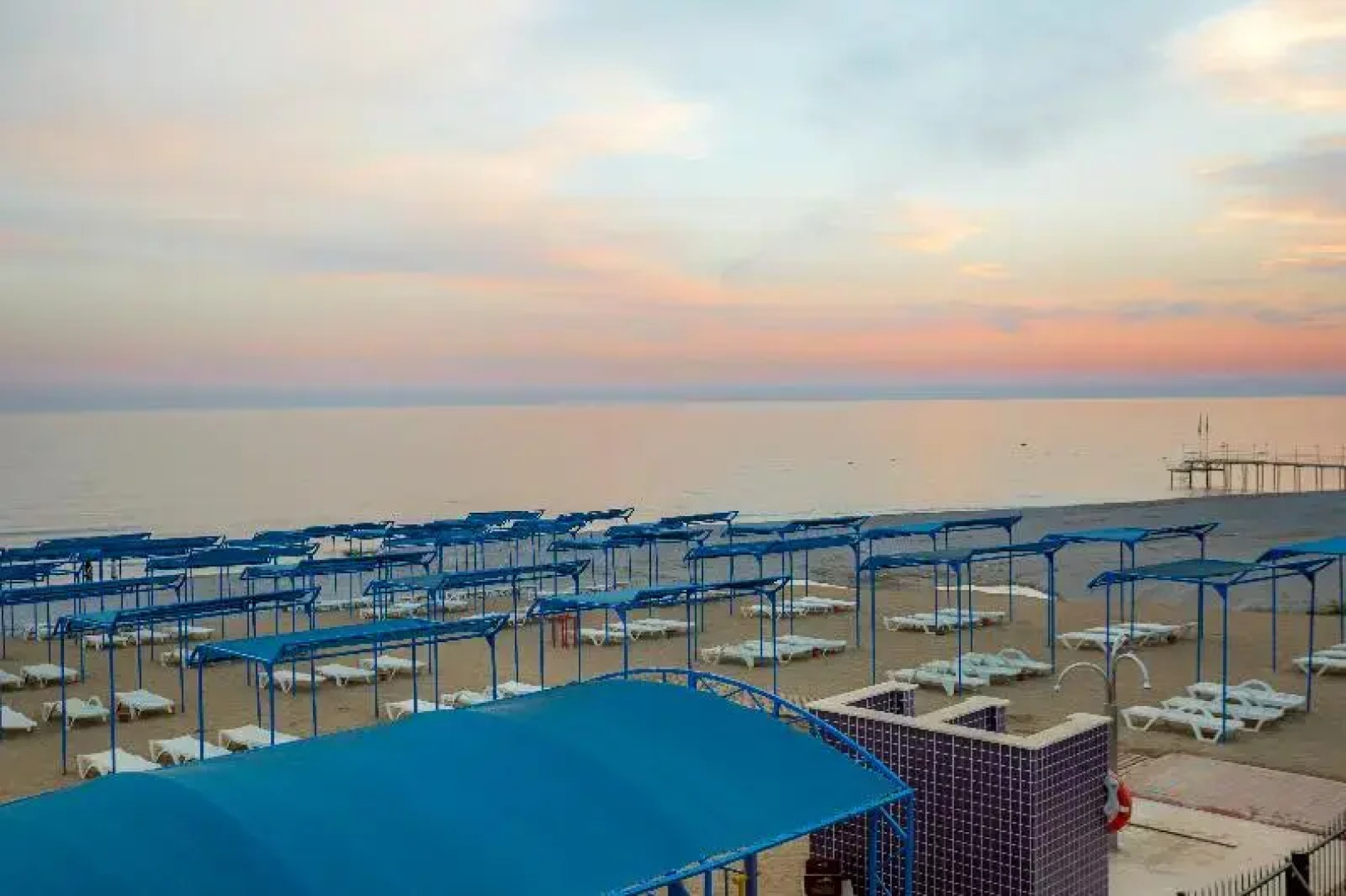 Senza Inova Beach Hotel