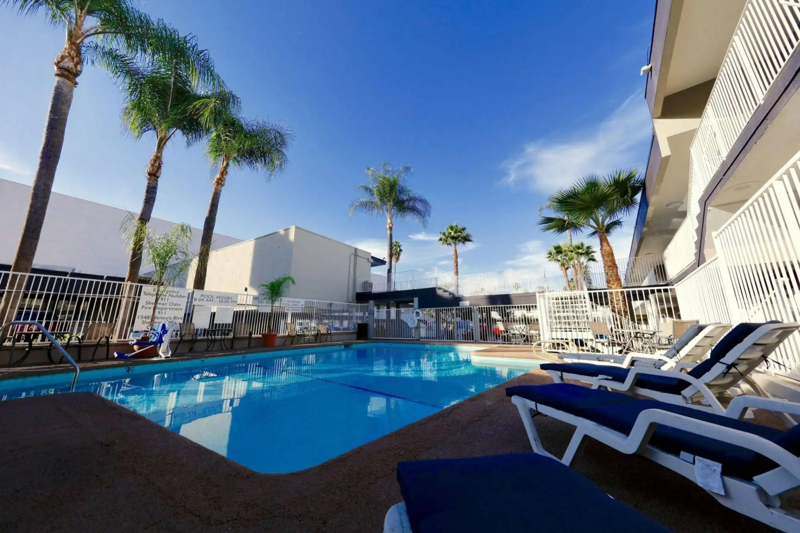 The Sojourn Los Angeles - Sherman Oaks